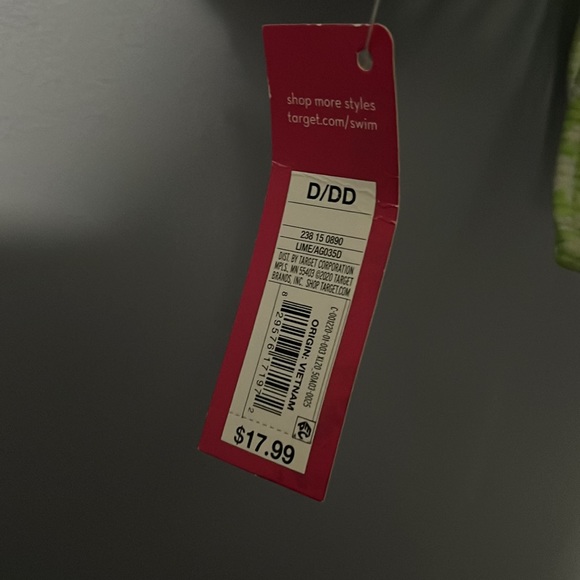 NWT Swim Top 👙 - Picture 3 of 4